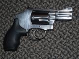 S&W MODEL 640 "PRO SERIES" .357 MAGNUM REVOLVER WITH FLUTED BARREL AND NIGHT SIGHTS - 5 of 7