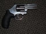 S&W MODEL 686-PLUS 7-SHOT .357 MAGNUM REVOLVER WITH 3-INCH BARREL
- 5 of 5
