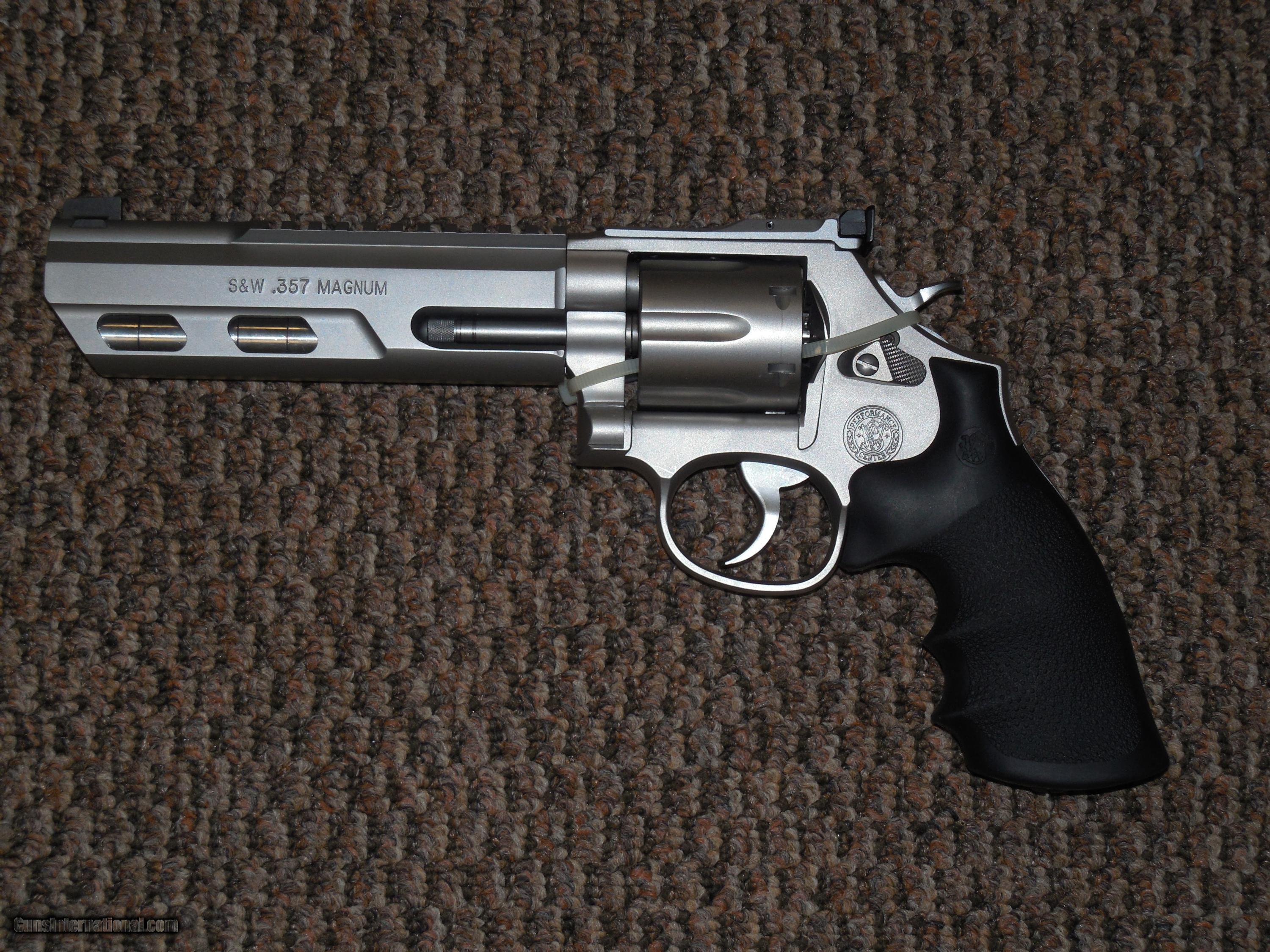 Avis pour un 1er achat - revolver - Page 2 Smith-and-Wesson-MODEL-686-PERFORMANCE-CENTER-inch-COMPETITORinch-7-SHOT-357-MAGNUM-REVOLVER_100915699_11192_B910E301F2DF27C9