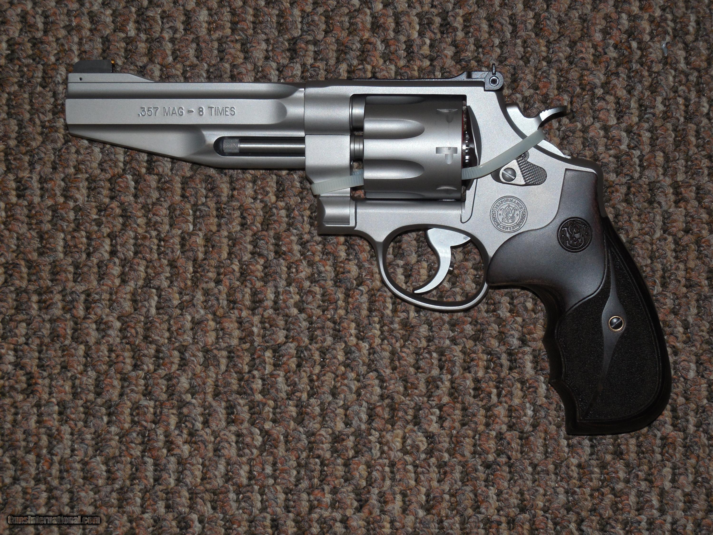 S&W MODEL 627 PERFORMANCE CENTER 8-SHOT .357 MAGNUM