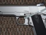 DAN WESSON "VALOR V-BOB" COMMANDER SIZE 1911 PISTOL IN 9 MM - 2 of 7