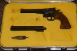ORIGINAL DAN WESSON MODEL 15-2V REVOLVER IN .357 MAGNUM WITH TWO BARRELS AND CASE - 9 of 11