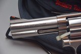 SMITH AND WESSON MODEL 686 FOUR-INCH .357 MAGNUM REVOLVER - 6 of 8 SMITH AND WESSON MODEL 686 FOUR-INCH .357 MAGNUM REVOLVER - 6 of 8