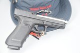 GLOCK MODEL 22 FOURTH GEN .40 S&W PISTOL WITH NIGHT SIGHTS - REDUCED...NIGHT SIGHTS!!! - 4 of 7