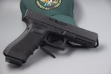 GLOCK MODEL 22 FOURTH GENERATION .40 CAL PISTOL WITH NIGHT SIGHTS and 3 MAGAZINES - 5 of 7