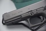 GLOCK MODEL 22 FOURTH GENERATION .40 CAL PISTOL WITH NIGHT SIGHTS and 3 MAGAZINES - 2 of 7