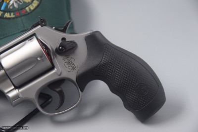 S&W MODEL 69 