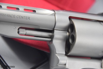 S&W MODEL 686-PLUS PERFORMANCE CENTER 5-INCH VENT-RIB UNFLUTED CYLINDER REVOLVER - Image 2 of 9