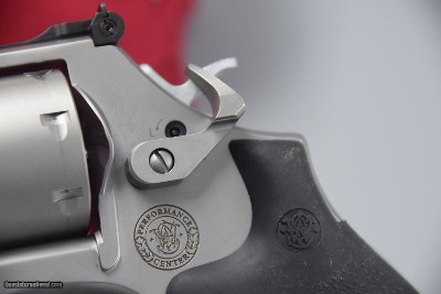 S&W MODEL 686-PLUS PERFORMANCE CENTER 5-INCH VENT-RIB UNFLUTED CYLINDER REVOLVER - Image 4 of 9