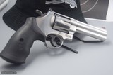 S&W MODEL 629 