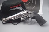 S&W MODEL 629 Stainless 44 MAGNUM 6-INCH REVOLVEER - 11 of 16