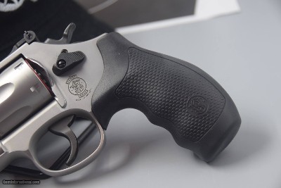 S&W MODEL 66 STAINLESS .357 - Image 2 of 9