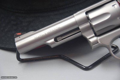 S&W MODEL 66 