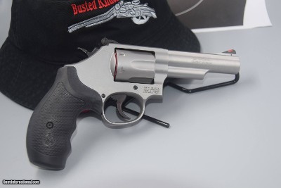 S&W MODEL 66 