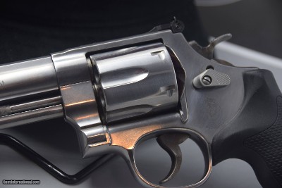 S&W MODEL 629 STAINLESS 44 MAGNUM 4-INCH BIG-BORE REVOLVER.... - Image 2 of 7
