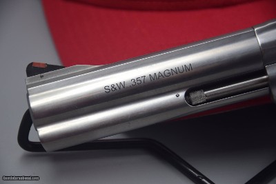 S&W MODEL 686-PLUS 