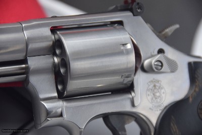 S&W MODEL 686-PLUS 