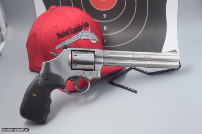 S&W MODEL 686-PLUS 