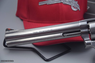S&W MODEL 686-PLUS 