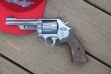 S&W MODEL 686-PLUS 