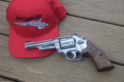 S&W MODEL 686-PLUS 