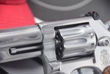 S&W MODEL 617 MOUNTAIN GIUN ion .22 LR!!!!!!!!!! - 3 of 9
