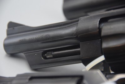 SMITH & WESSON 