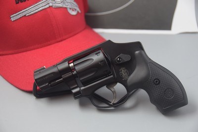 S&W MODEL 43C HAMMERLESS .22 LR REVOLVER - Image 2 of 8