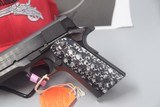 COLT 38 SUPER GOVERNMENT MODEL 1911 SERIES 70 WITH CUSTOM GRIPS.... - Image 2 of 5
