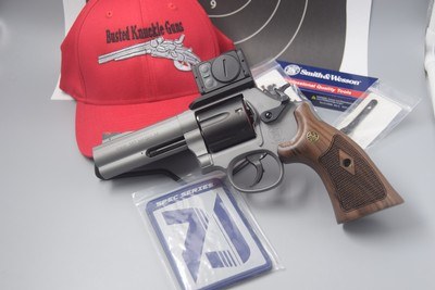 S&W 686-PLUS 