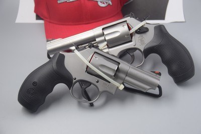 COLLECT THIS PAIR OF S&W NEW MODELS OF MODEL 66 REVOLVERS WIT 2-3/4 and 4.25-INCH GUNS - Image 2 of 7