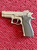 Smith & Wesson Model 5906, Stainless - 3 of 4