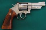 S&W 624 (no dash)
Stainless Steel with 4 inch barrel - 1 of 2