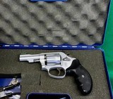 Amazing light weight S&W model 317, 8 shot 22LR revolver in original box. - 3 of 4