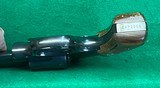 S&W model19-5, 357 magnum with 2 1/2 inch bbl. - 5 of 9