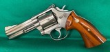 Smith & Wesson model 686-1, stainless steel 357 magnum in box. - 4 of 8