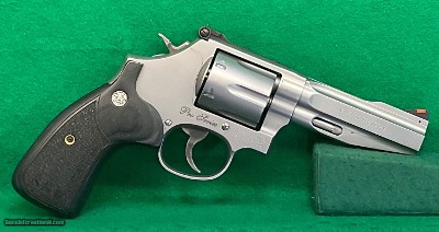 Smith & Wesson model 686-6 pro series in 357 magnum As new in box.