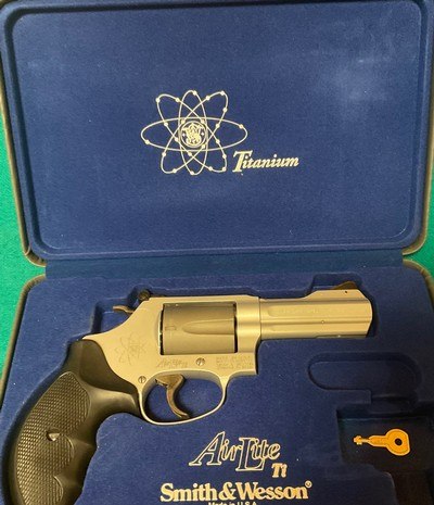 Scarce Smith & Wesson model 337 titanium revolver. - Image 1 of 7
