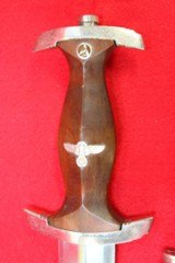 SA RZN
M7/27 Dagger - 2 of 7