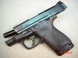 SMITH & WESSON SHIELD 9 mm M&P - 2 of 3
