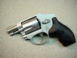 SMITH & WESSON 642-1 38 SPL +P AIRWEIGHT - 2 of 4