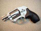SMITH & WESSON 638-3 38 SPL +P AIRWEIGHT - 2 of 4