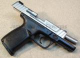 SMITH & WESSON SD40VE TWO/TONE 40 S&W - 3 of 5
