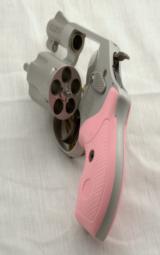 SMITH & WESSON MODEL 637 PINK 38 SPECIAL - 2 of 3