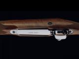 Winchester 70 Super Grade Walnut 243 caliber
535203212
FACTORY NEW IN BOX! - 2 of 2