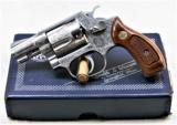 SMITH & WESSON 60 Chief's Special 38 spl - 2 of 4
