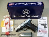 SMITH & WESSON SD40VE
.40 S&W