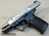 SMITH & WESSON SD40VE
.40 S&W - 4 of 5