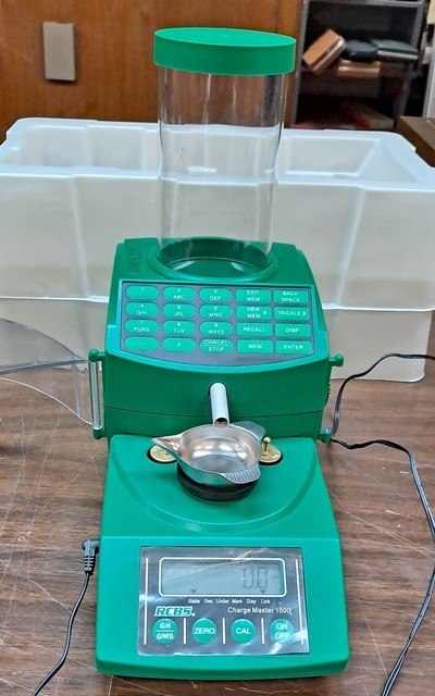 RCBS Chargemaster Combo Scale Model 98923 - Image 4 of 4