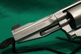 Smith and Wesson Model 686-7 Performance Center .38 Super 4" Barrel with Moon Clips - 3 of 14